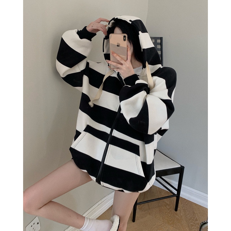 Áo khoác Cardigan form rộng họa tiết kẻ sọc trẻ trung | BigBuy360 - bigbuy360.vn