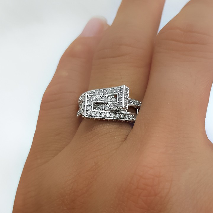 Nhẫn nữ đính nhiều đá, nhẫn nữ kiểu cá tính.