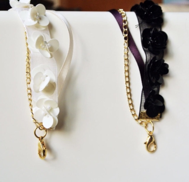 Vòng tay hoa handmade
