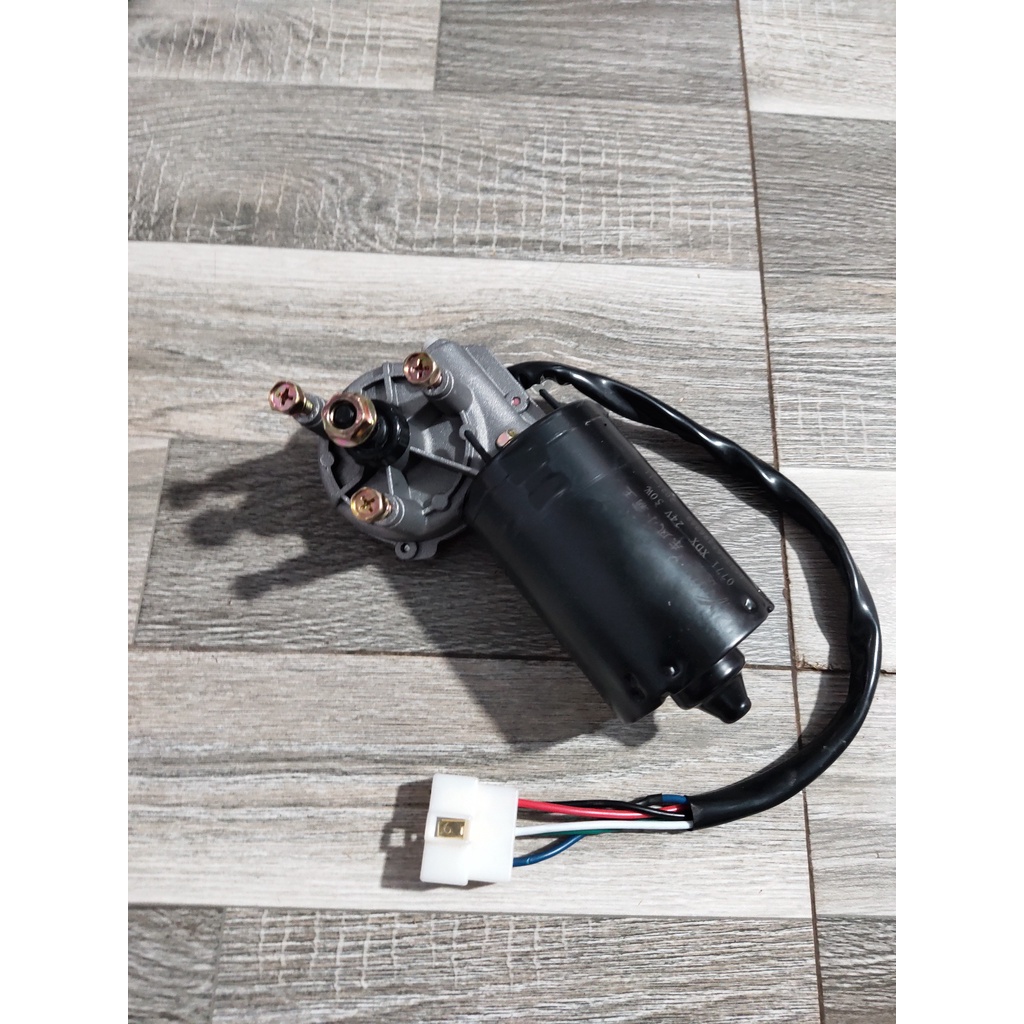 Sản phẩm gia đình làm:  Mô tơ gạt mưa 12v 24v chân hẹp mặt trái hộp xanh