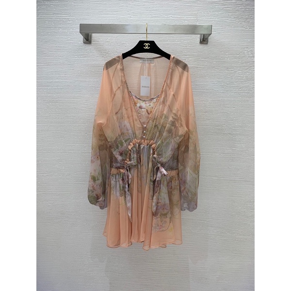 Đầm ngắn dáng xoè tay dài kèm váy hai dây hoạ tiết hoa thương hiệu Zimmermann cao cấp