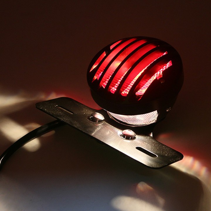 Đèn hậu xe máy Classic khung thép sơn đen có lưới bảo vệ kèm pad biển số độ xe CAFE RACER