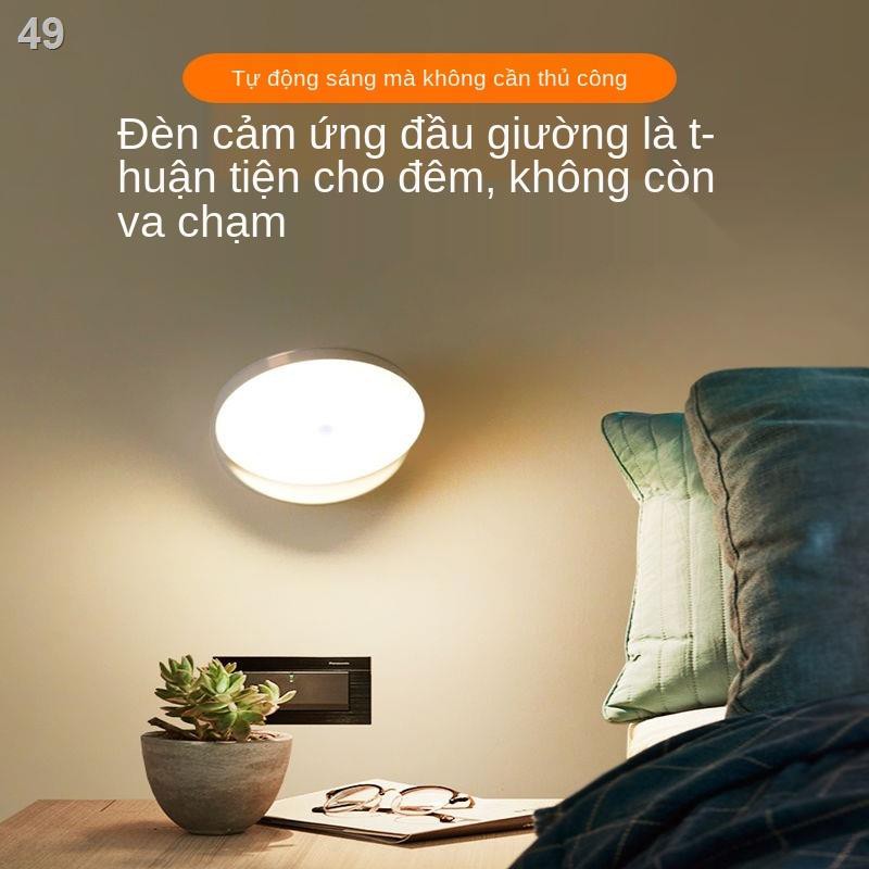 XĐèn LED cảm ứng cơ thể người thông minh tủ bếp có sạc lại Màn hình rượu Miễn phí lắp đặt và dán treo tường