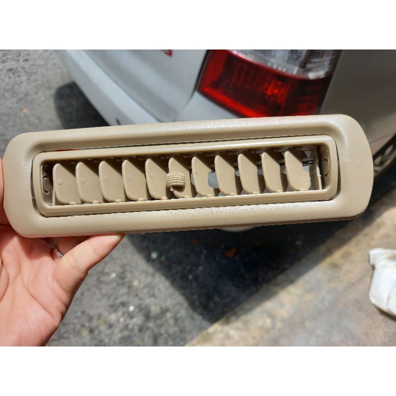 Cửa gió trần xe innova 2006 - 2015 giá 1 cái