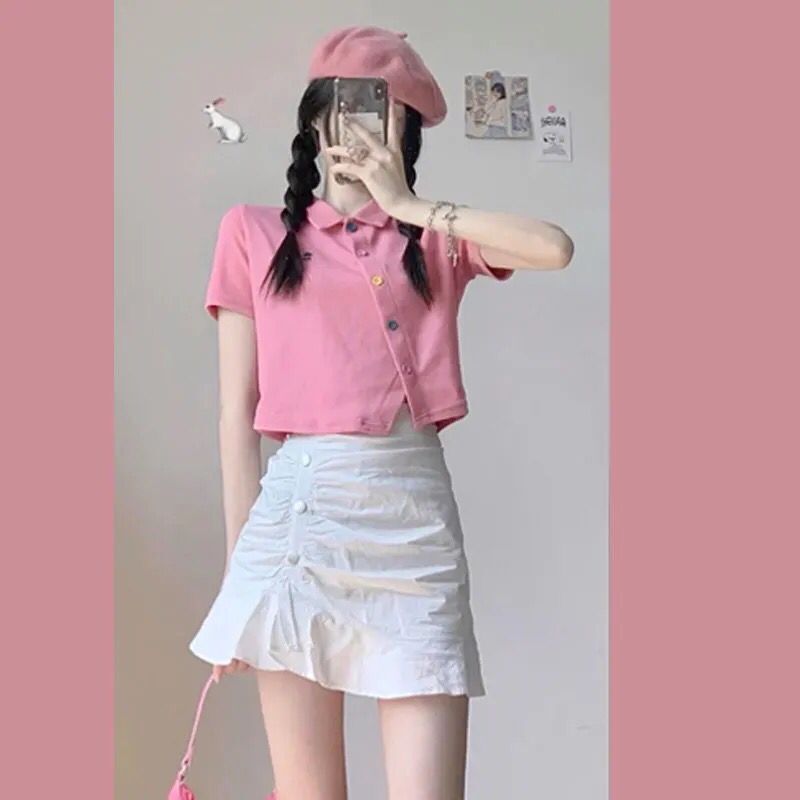 Chân Váy Chữ A Xếp Ly Siêu Xinh + Áo Croptop Màu Hồng Phối Nút Phong Cách Hàn Quốc Cho Bạn Gái