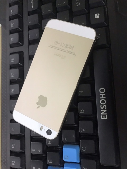 Điện thoại Iphone 5S/ Hàng chính hãng máy Quốc tế/Máy Zin Ngoại hình đẹp/Đang dùng tốt/Giao hàng toàn Quốc/có Bảo hành