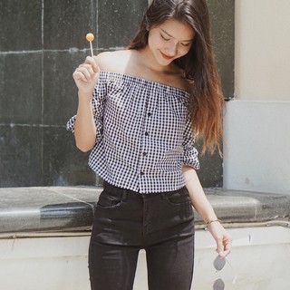 áo kiểu trễ vai cúc dọc kẻ caro đen