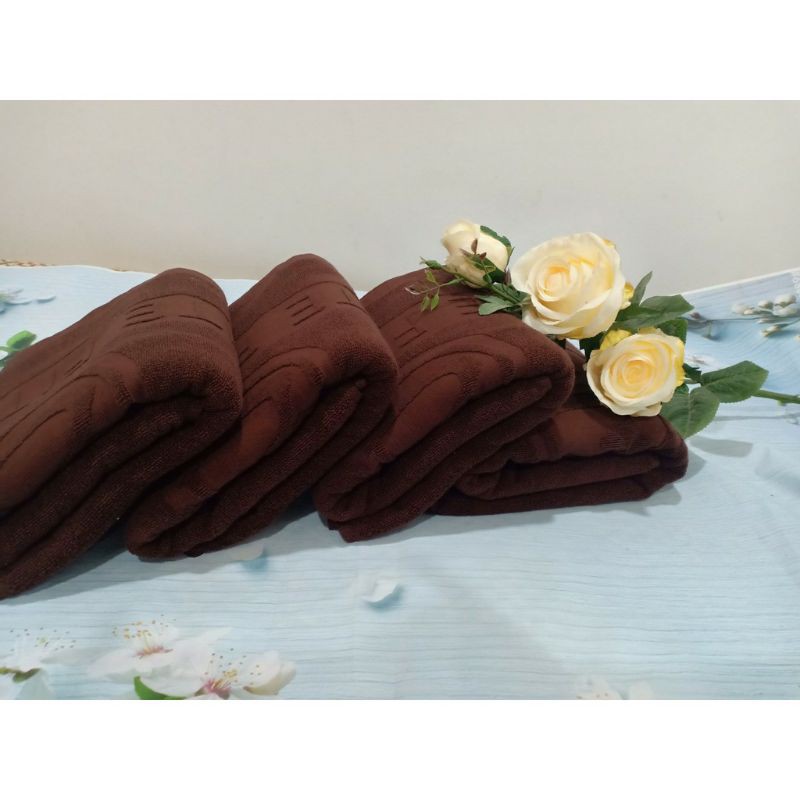 KHĂN TẮM COTTON MÀU NÂU  SỢI BÔNG DÀY HÚT NƯỚC TỐT, KHÔNG XÙ LÔNG RA MÀU