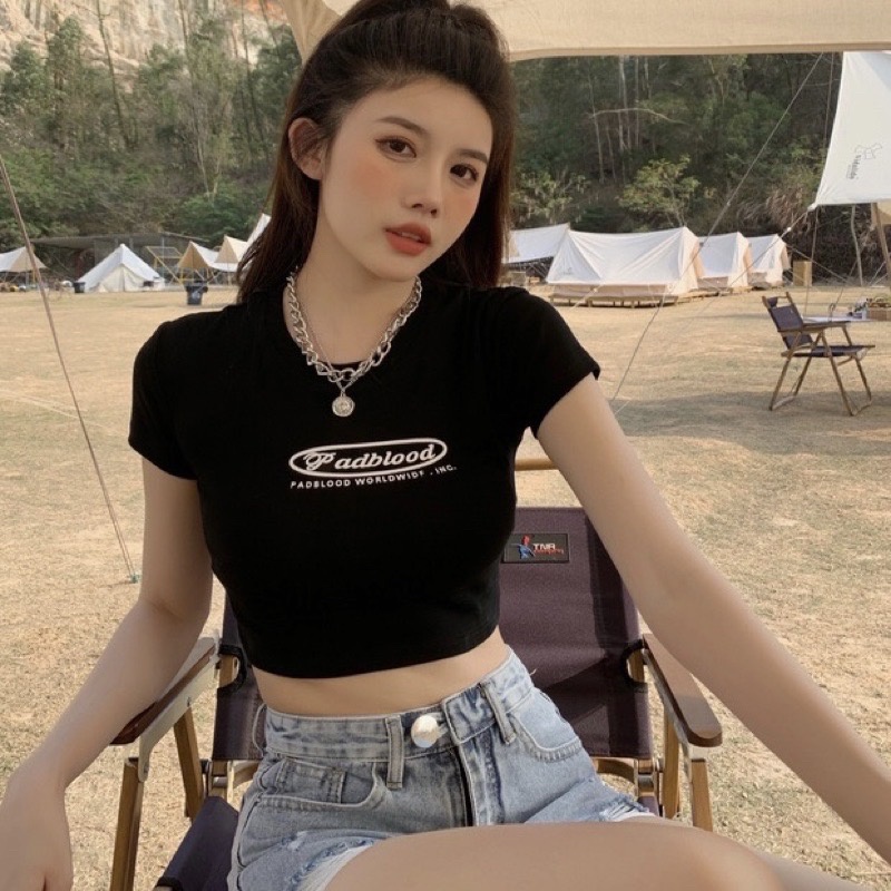 Áo thun nữ croptop Badblood