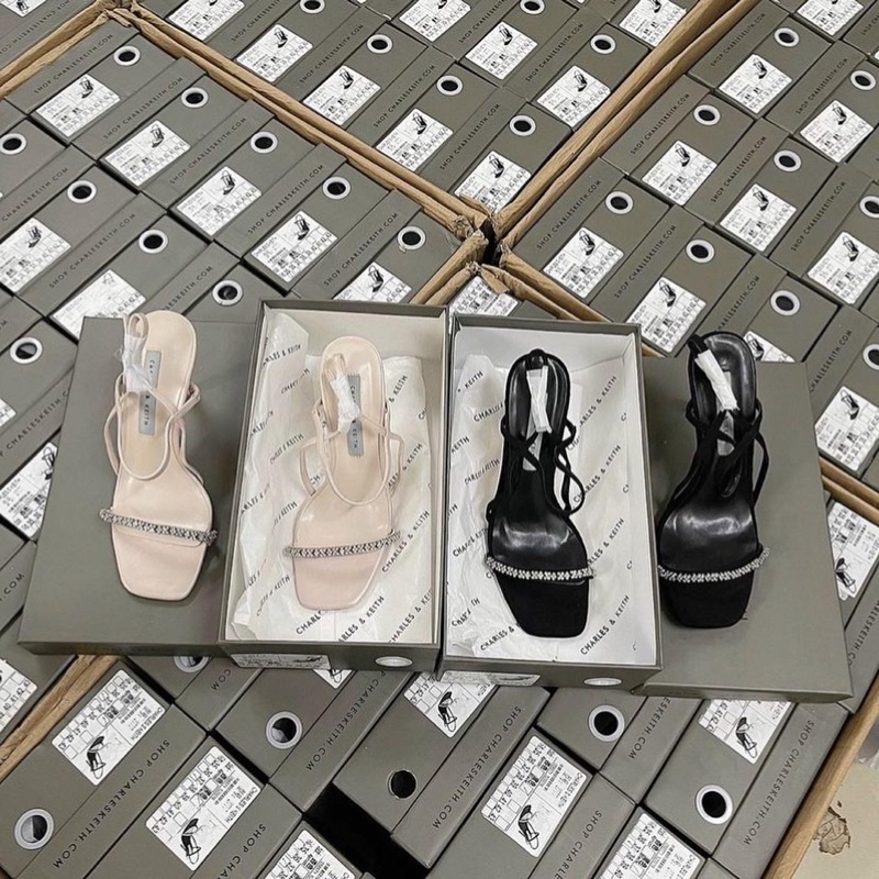 Cao gót charles&keith Auth tuồn