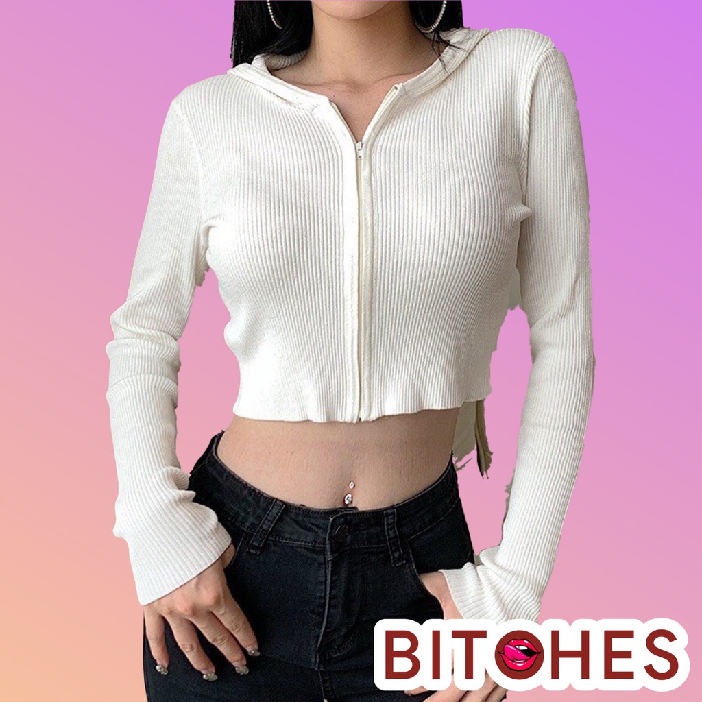 Áo croptop tay dài có mũ dây kéo trắng phong cách năng động-BITCHES