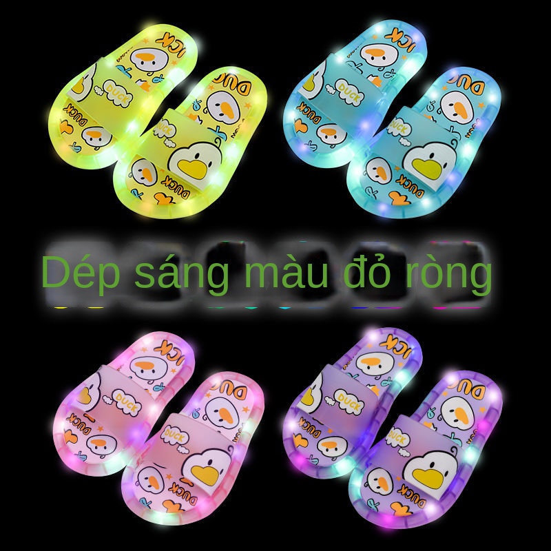 Dép sục cho bé trai bé gái họa tiết hoạt hình đáng yêu siêu nhẹ chống trơn trượt dép trẻ em 1-10 tuổi Thời trang Dép lê Có Đèn Led