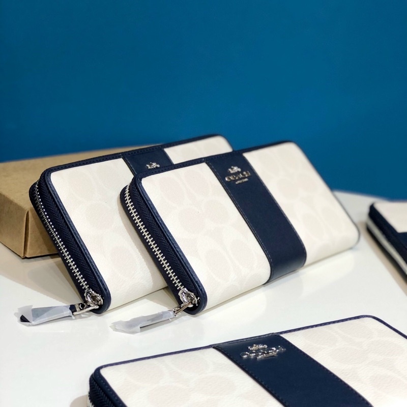 VÍ COACH ACCORDION F54630