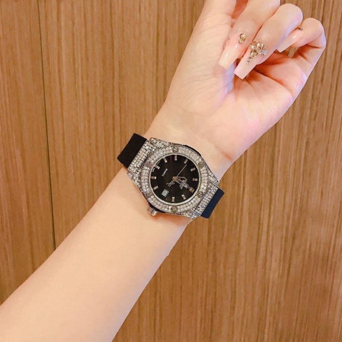 Đồng hồ nữ hublut dây silicon bền bỉ dây thơm navi shop sale thu vốn