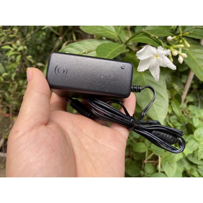 Nguồn Adater 12V-2A Huntkey có đèn báo, CAM KẾT CHUẨN XỊN 100%
