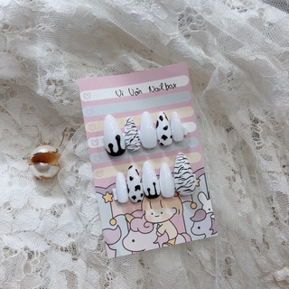Mẫu nail box thiết kế hot trend