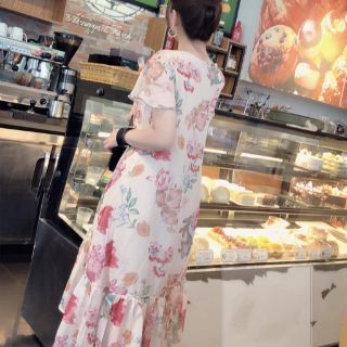 Đầm hoa đuôi cá Zara vải dư