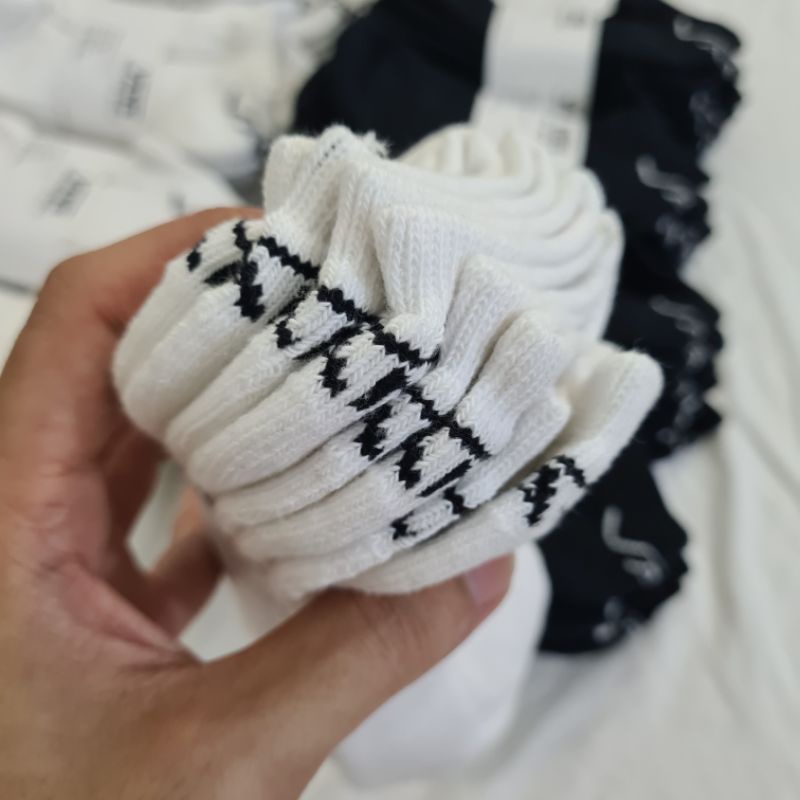 g] Pack 4 đôi tất thể thao Vans cổ ngắn White/Black CA30516