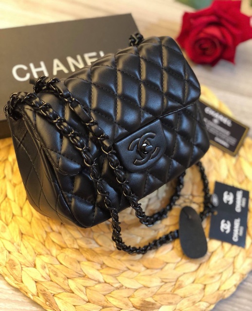 Túi Classic size 18 xích đen