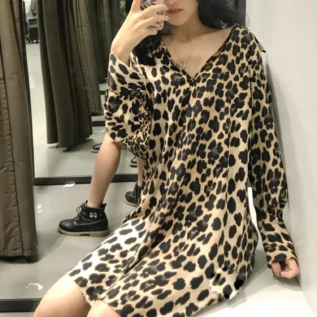 Váy sơ mi hoạ tiết da báo zara