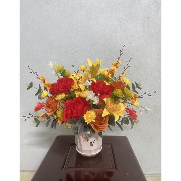 Chậu hoa lụa sang trọng kèm đèn nháy 60x60