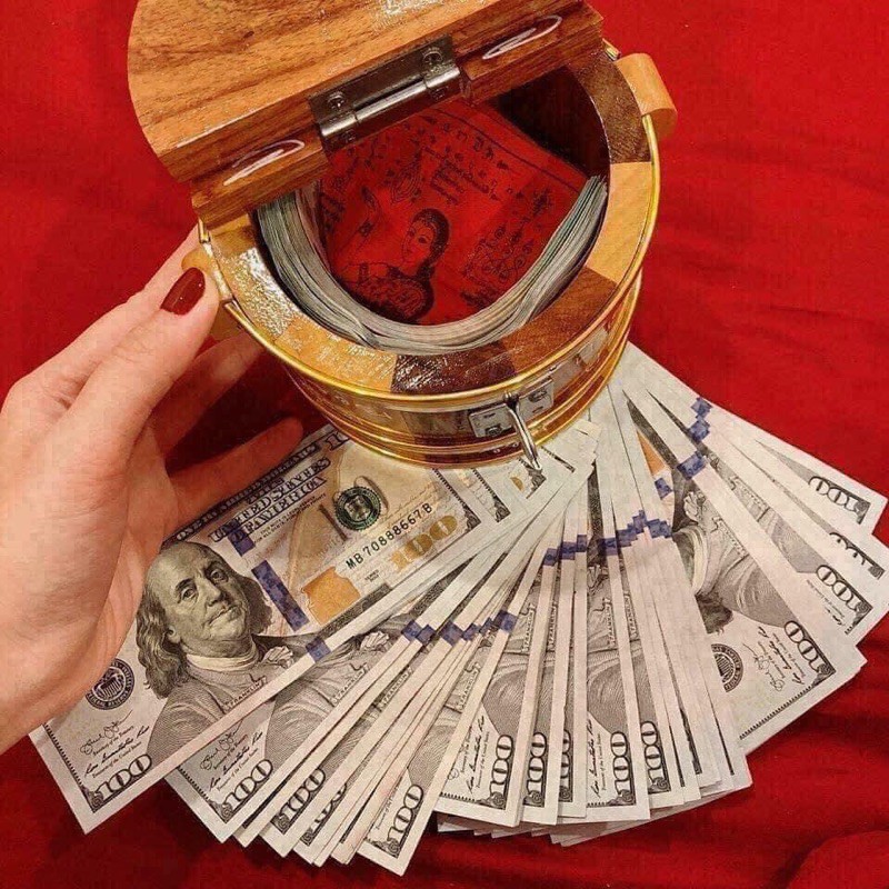 THÙNG TIEN CHIEU TAI THÁI LAN .