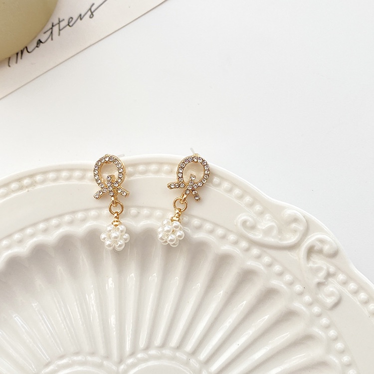 Khuyên tai kẹp không bấm lỗ chốt cố định K039 bằng hợp kim mạ vàng hình khối đính đá và hạt trai dáng midi Leous