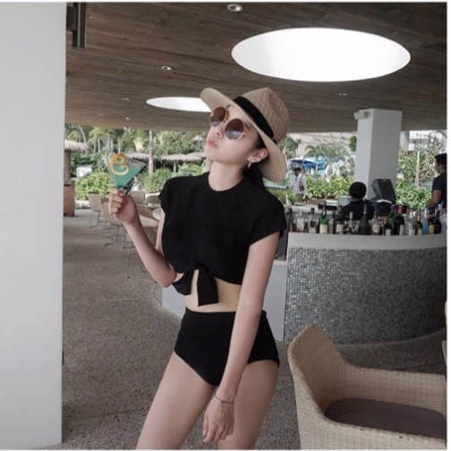 Đồ bơi nữ thiết kế nhấn vòng eo