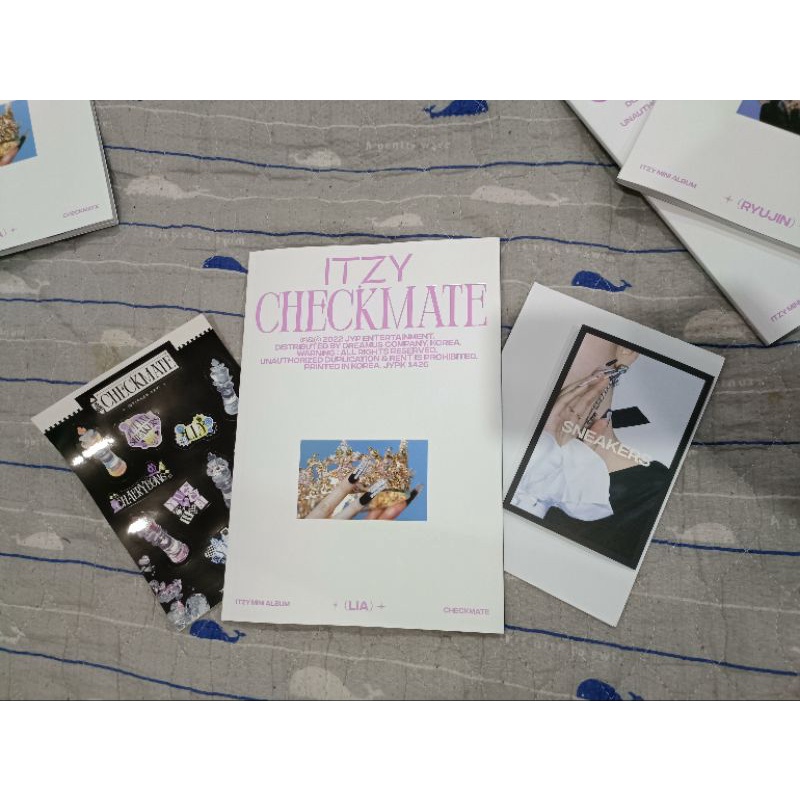 Set ảnh album nhóm nhạc ITZY - CHECKMATE