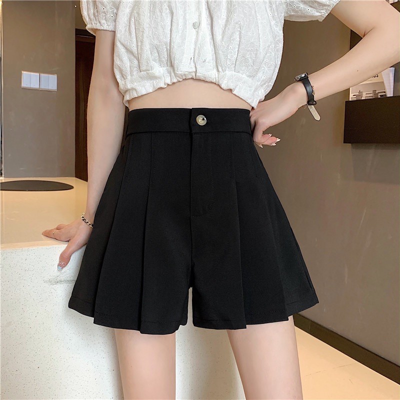 Quần short xếp ly