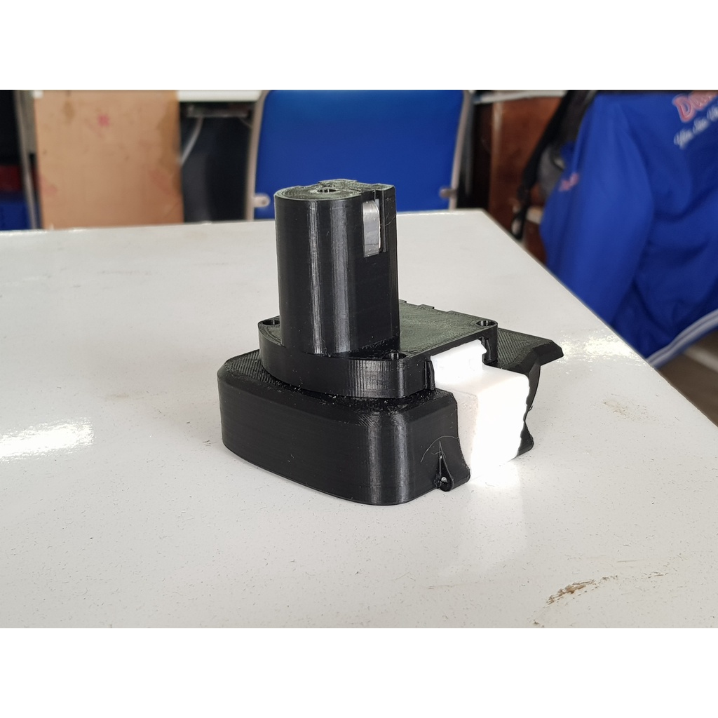 Đế chuyển Pin Hitachi trượt sử dụng cho máy Ryobi One Plus 18v