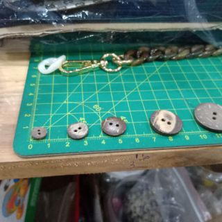 nút áo bằng gỗ dừa