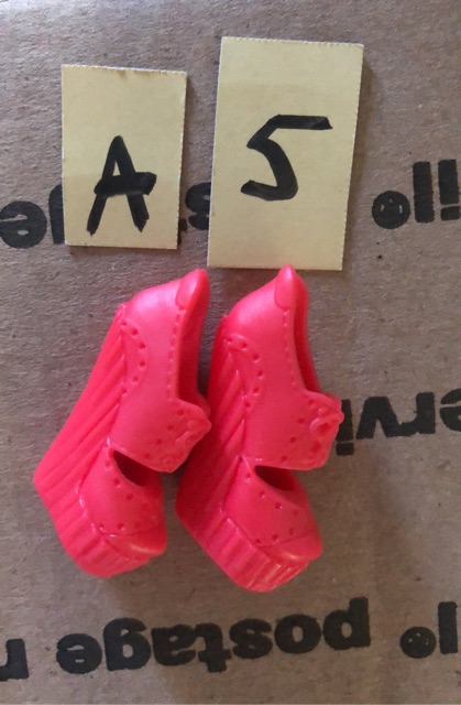 G6- Giày cho búp bê MH EAH monster high  công chúa của hasbro