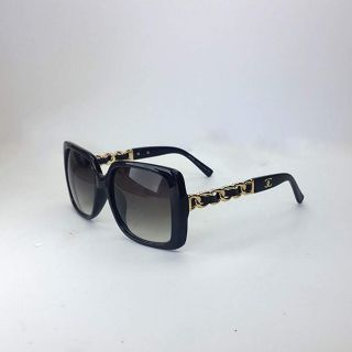 Combo. Mắt kính đẹp, thời trang, tôn thêm vẻ đẹp cho khuôn mặt của bạn. Cùng nhau bảo vệ đôi mắt đẹp của mình nhé