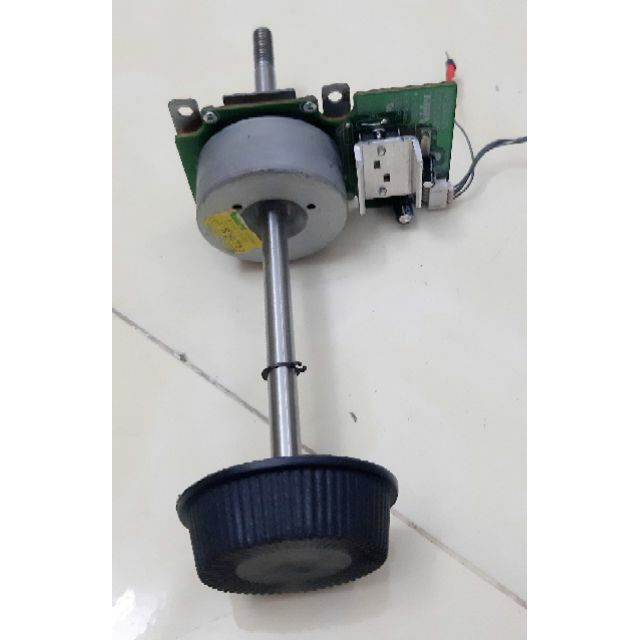 Motor bldc brushless 12-24v trục 8mm  chạy cánh 30cm