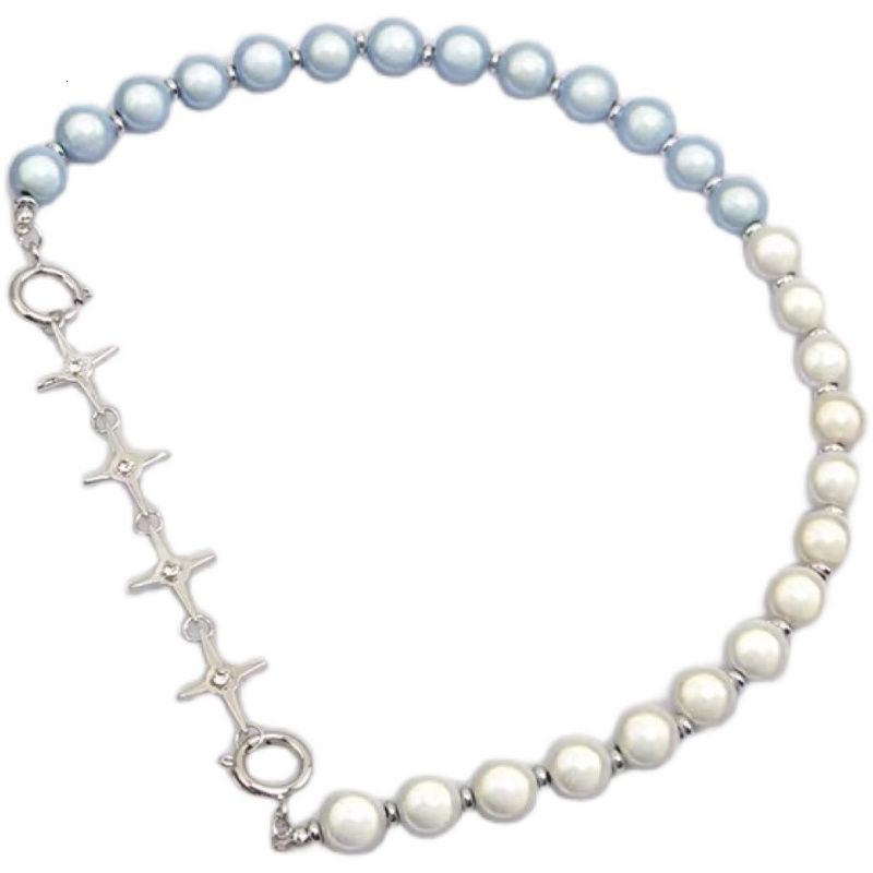 Vòng cổ chuỗi hạt ngọc trai màu trắng và xanh dương phối mặt hình chữ thập đính đá cá tính