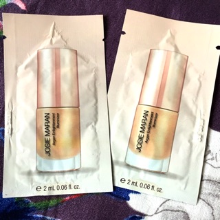 Sample Kem bắt sáng Josie Maran