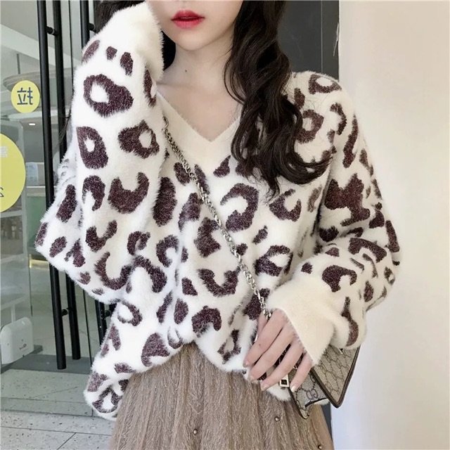 Áo len hoạ tiết da báo