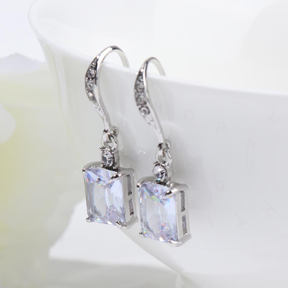 HS Khuyên Tai Đính Đá Zircon Kiểu Dáng Mới