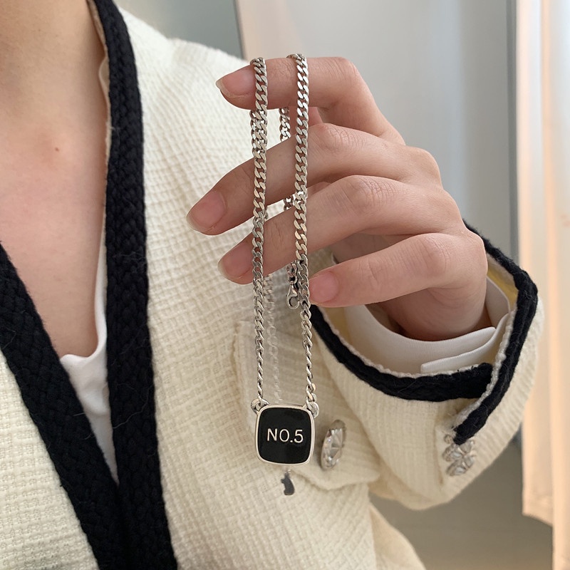 Dây Chuyền Mặt Vuông Kỹ Thuật Số Phong Cách Hip Hop Thời Trang 19A1311