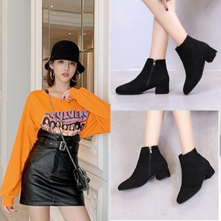 Giày boot đế bệt cổ ngắn hiện đại màu đen GBĐB-03B