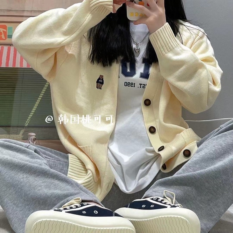 Áo cardigan len WHO.A.U màu kem ivory hàng xuất Hàn xịn