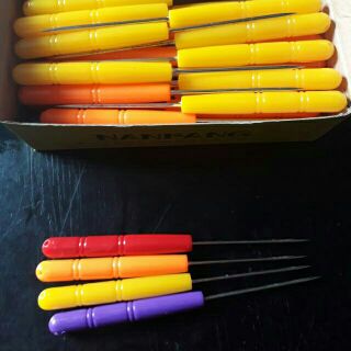 Dùi đục lỗ nhọn. Cây đục lỗ