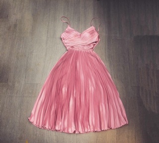 ĐẦM MAXI LỤA CHÂN PLI