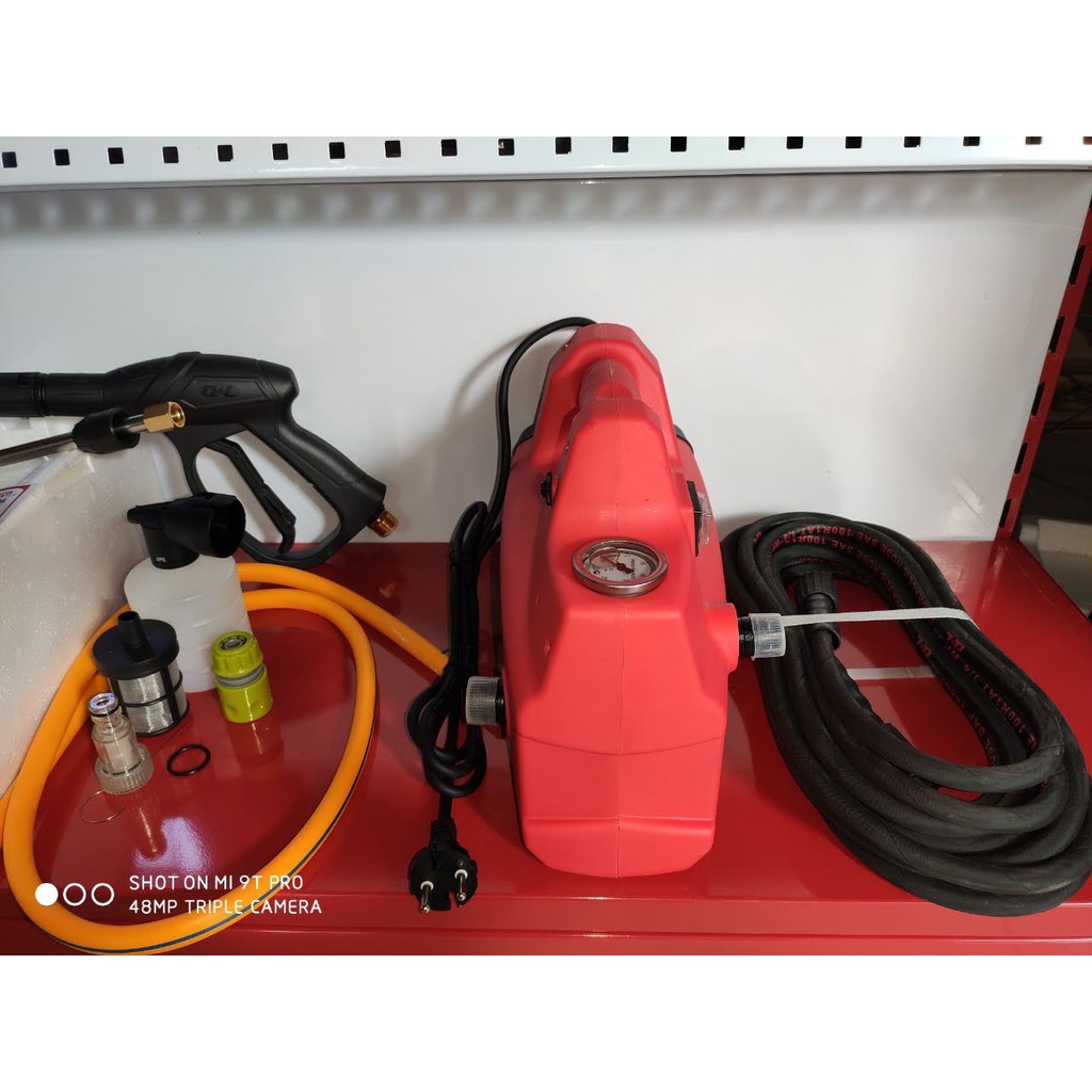 Máy rửa xe Hikari HK-H3  Madein Thái Lan, màu đỏ , dây đồng,  công xuất 2400W.