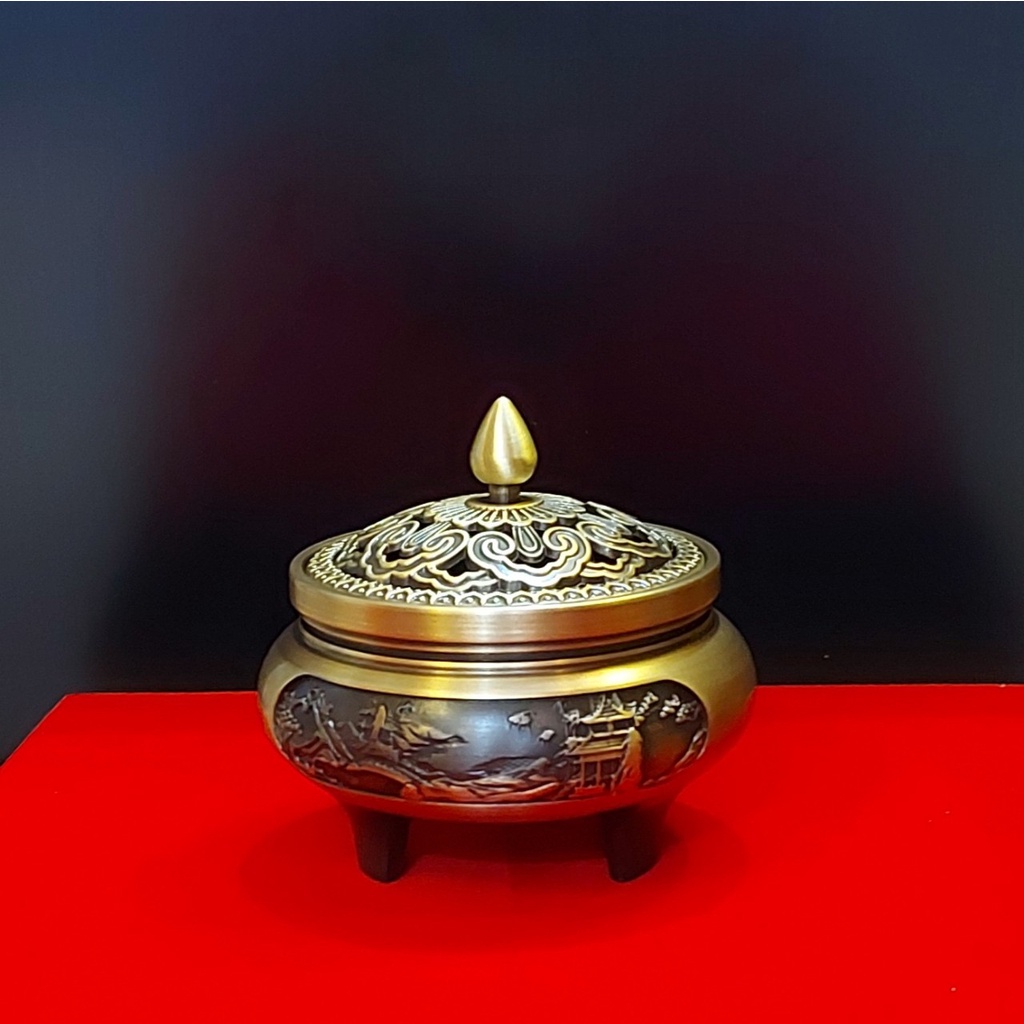 Lư Đốt Trầm Đồng Chạm Khắc Tinh Xảo Nắp Sen,Chim Công