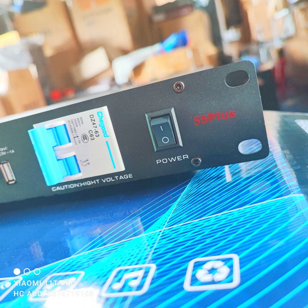 Quản lý nguồn điện DBX nhập khẩu có át và đồng hồ đo điện áp