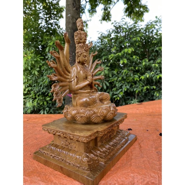 Tượng phật thiên thủ thiên nhãn bằng gỗ cao 32cm