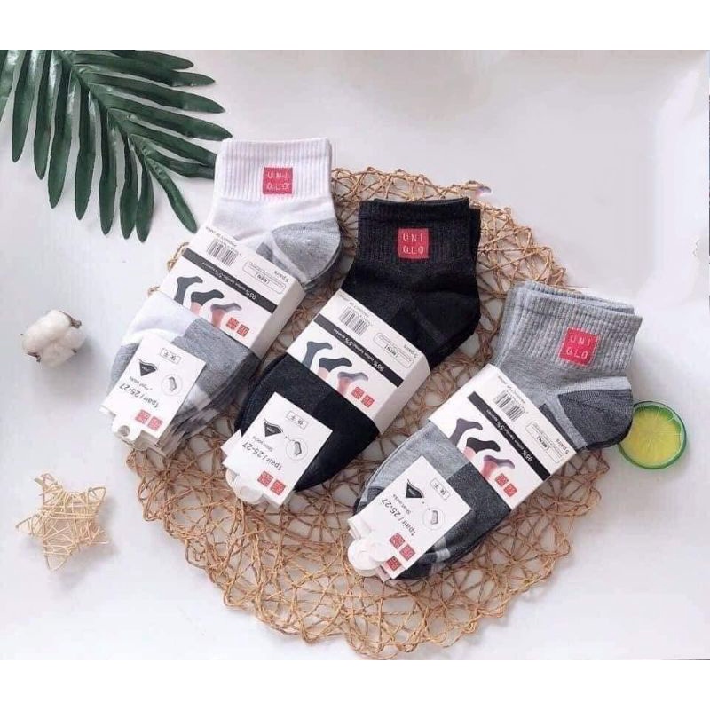 tất uni nam cổ ngắn