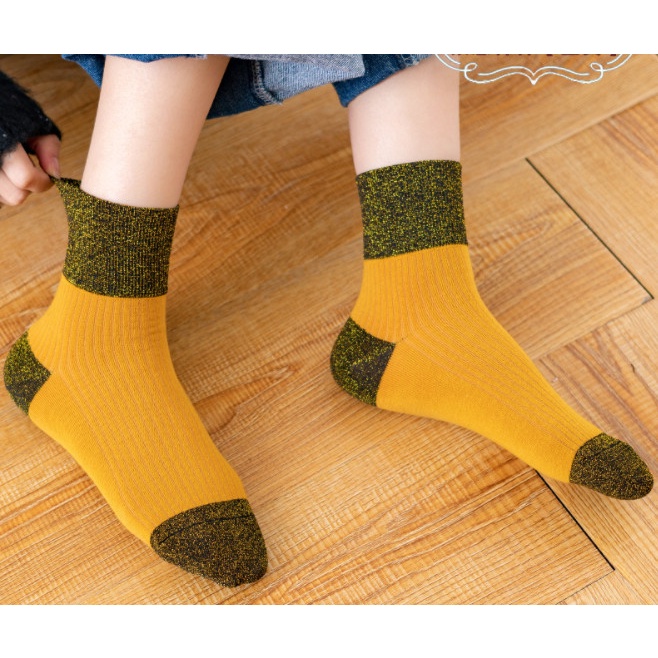 Vớ kim tuyến cổ cao Nữ phong cách thể thao, đường phố, năng động.